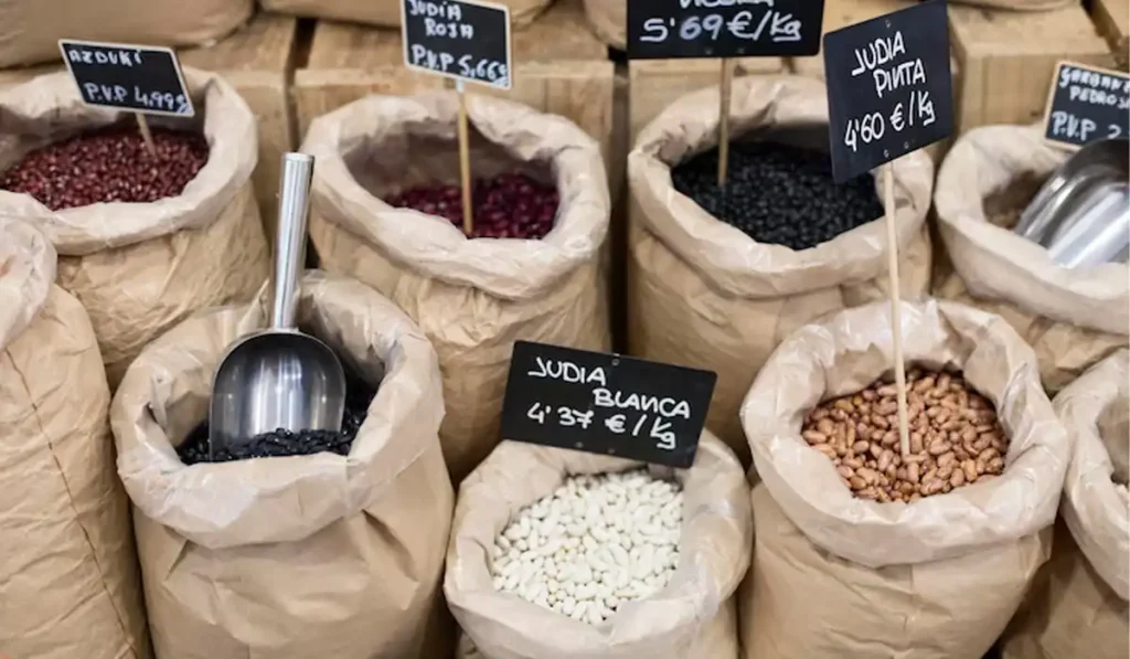 بسته بندی حبوبات در گونی